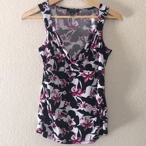 White House Black Market Floral Sweetheart Top